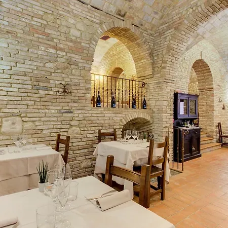 호텔 Oste Del Castello Wellness & Bike