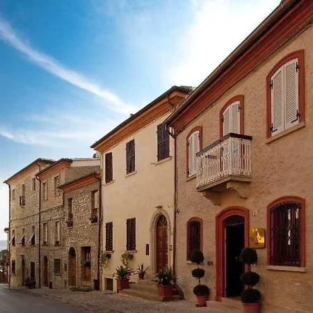 Oste Del Castello Wellness & Bike Hotel