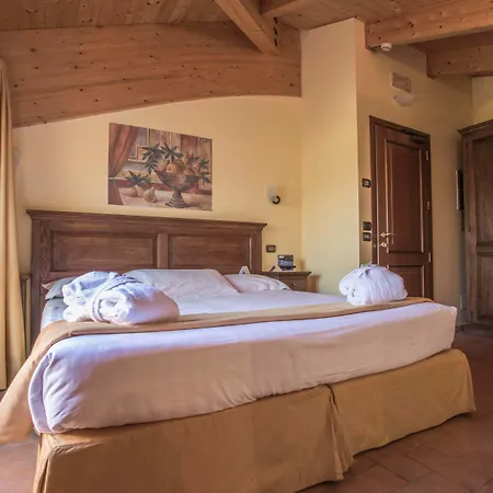 Hotel Oste Del Castello Wellness & Bike 4*