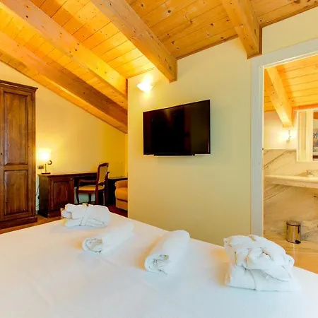 Oste Del Castello Wellness & Bike Hotel 4*