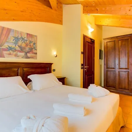 Hotel Oste Del Castello Wellness & Bike 4*