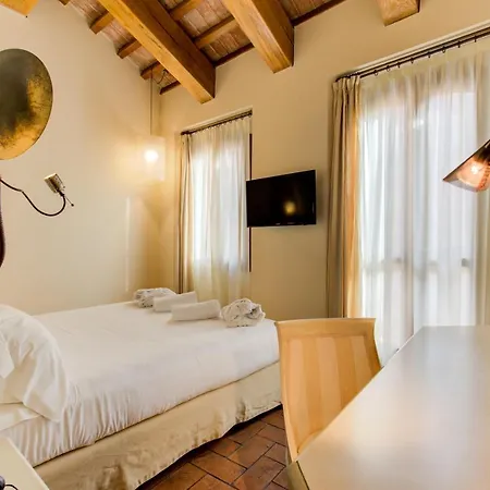 Oste Del Castello Wellness & Bike ホテル