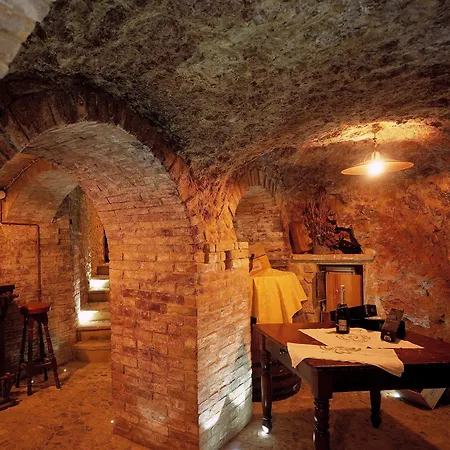 Oste Del Castello Wellness & Bike 4*
