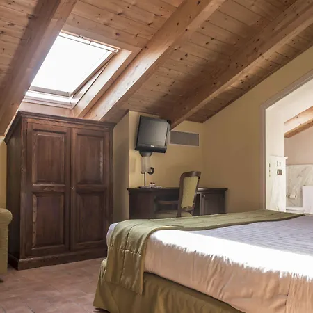 Oste Del Castello Wellness & Bike ホテル ヴェルッキオ