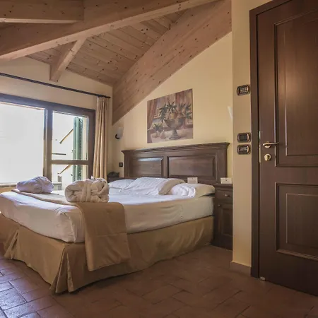 Oste Del Castello Wellness & Bike ホテル 4*