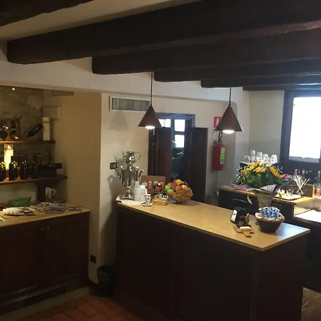ホテル Oste Del Castello Wellness & Bike ヴェルッキオ