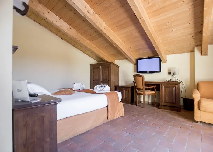 Otel Oste Del Castello Wellness & Bike 4*